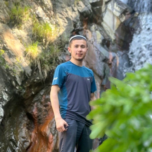 Utkirbek Yakhshiboev